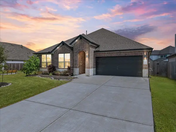 716 Westwood Drive, League City, TX 77573
