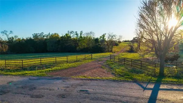 1700 County Road 216, Giddings, TX 78942