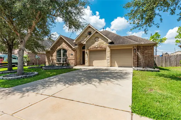 2704 Ginger Cove Lane, Pearland, TX 77584