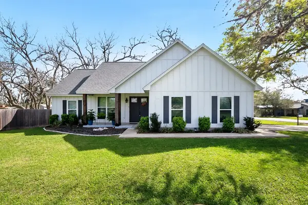 502 Tall Timber Drive, West Columbia, TX 77486