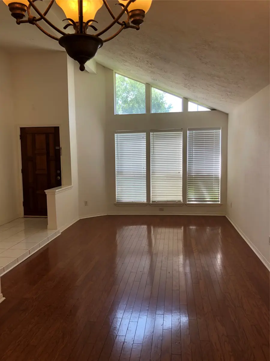 10810 Swan Glen Drive, Houston, TX 77099 - #2