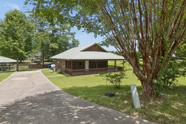 28 Hunters Creek Drive, Huntsville, TX 77340