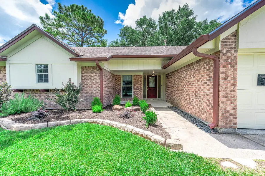1916 Winding Creek Drive, Pearland, TX 77581 - #3