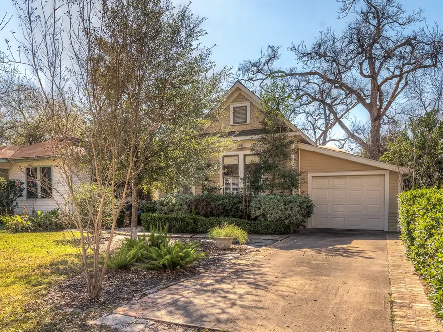 332 W 27th Street, Houston, TX 77008 - #2