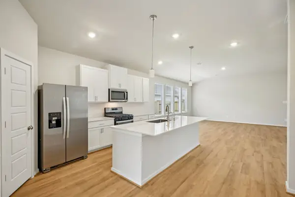 5921 Mockingbird Lodge Lane, Pearland, TX 77584