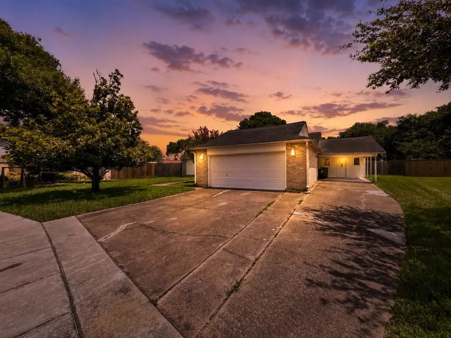 2109 E Linwood Oaks Street, Pearland, TX 77581 - #2