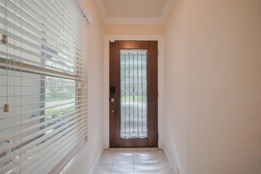 10004 Spring Shadows Park Circle, Houston, TX 77080 - Image #2