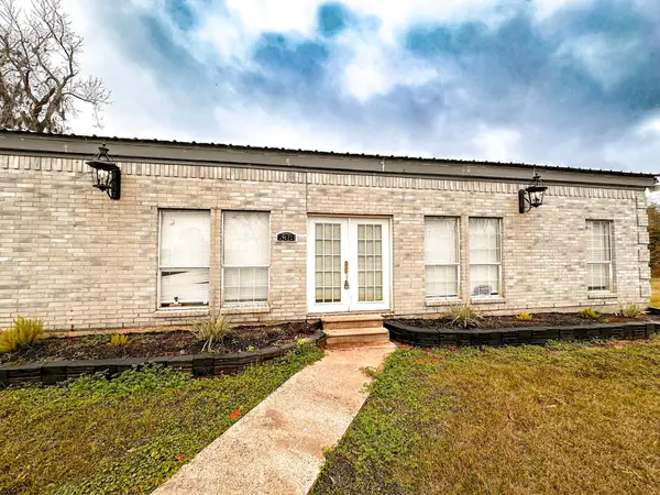 638 Kelly Lane, Angleton, TX 77515