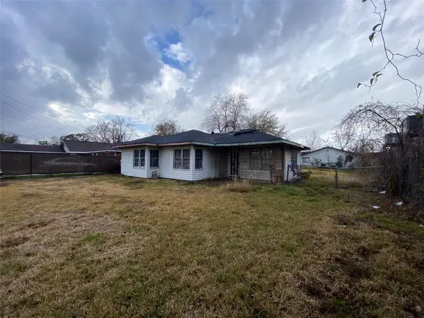 521 E Witcher Lane, Houston, TX 77076