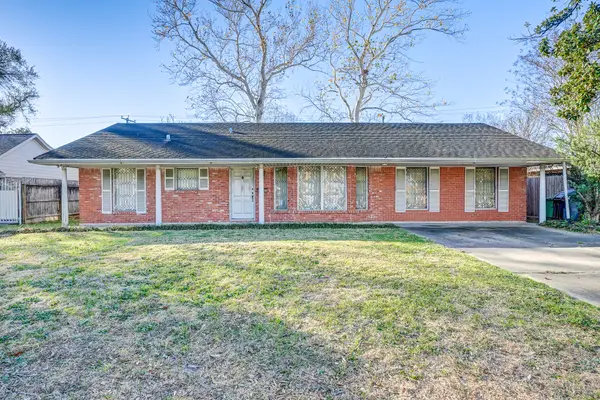 7131 Bellaire Boulevard, Houston, TX 77074