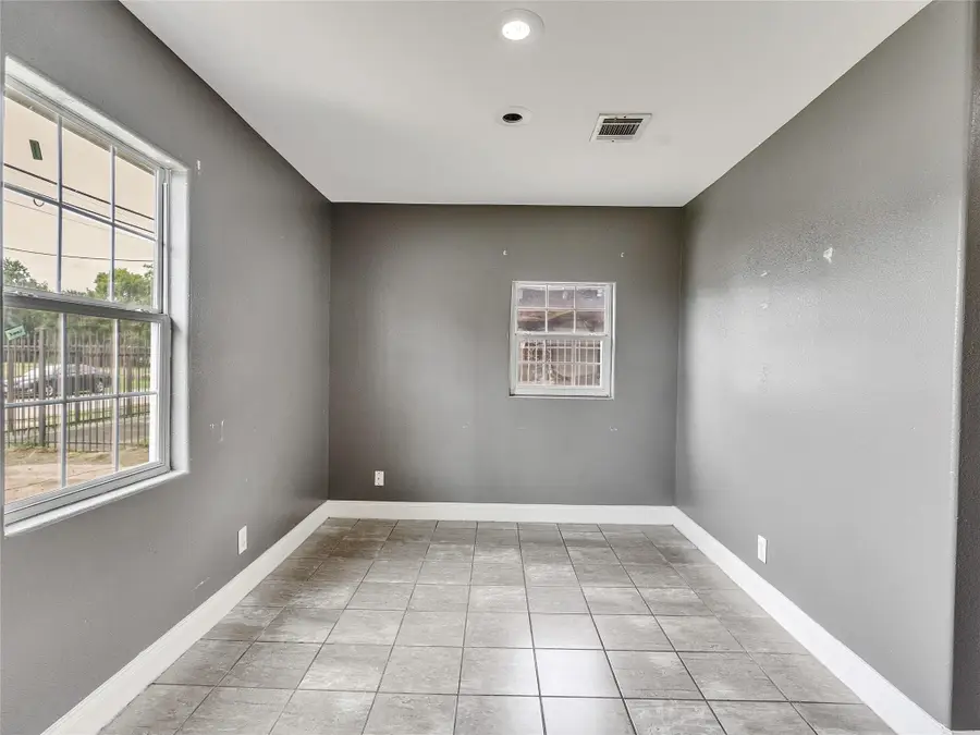 1107 E 40th 1/2 Street, Houston, TX 77022 - Image #3