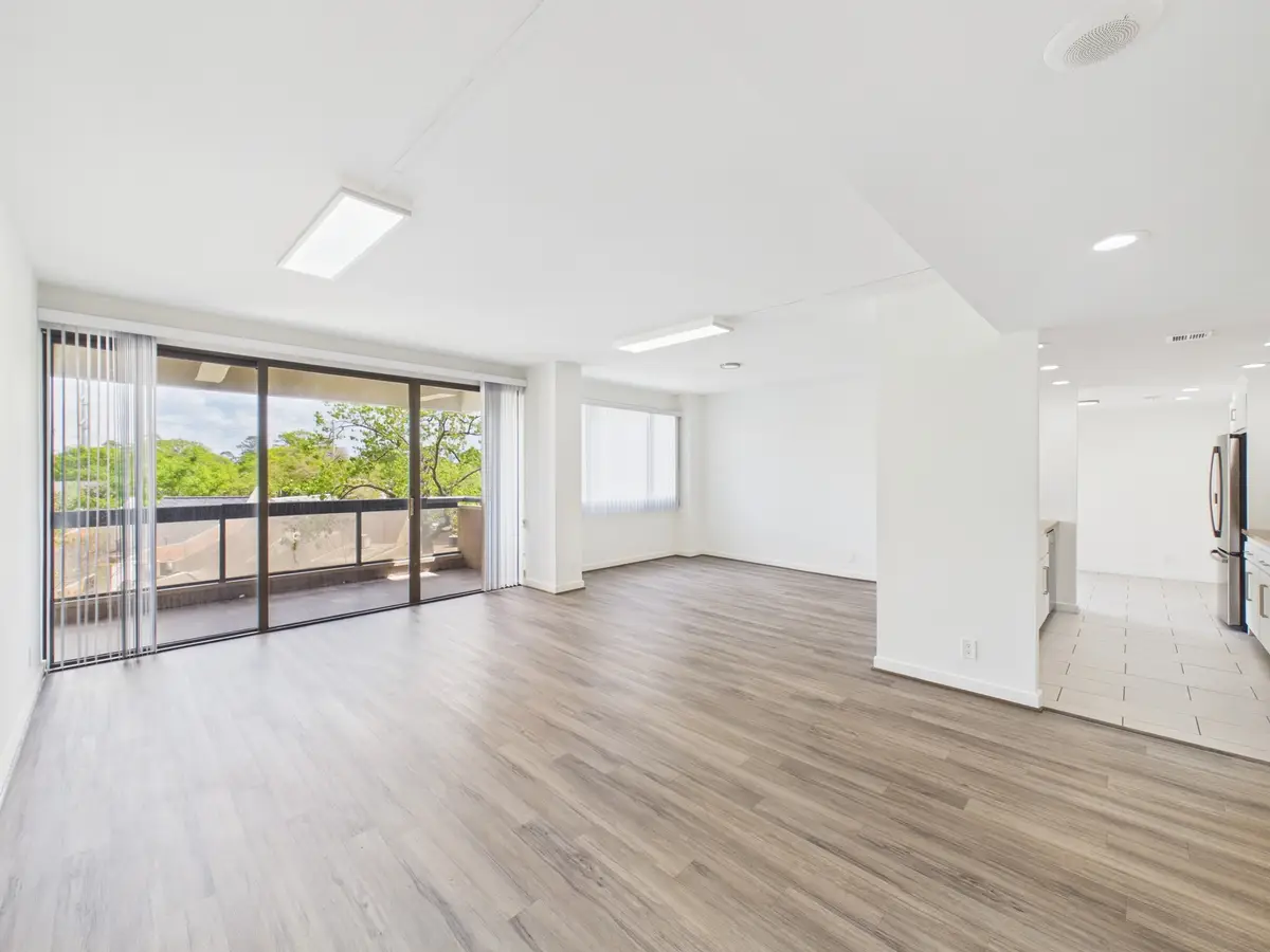 49 Briar Hollow Lane #304, Houston, TX 77027 - #1