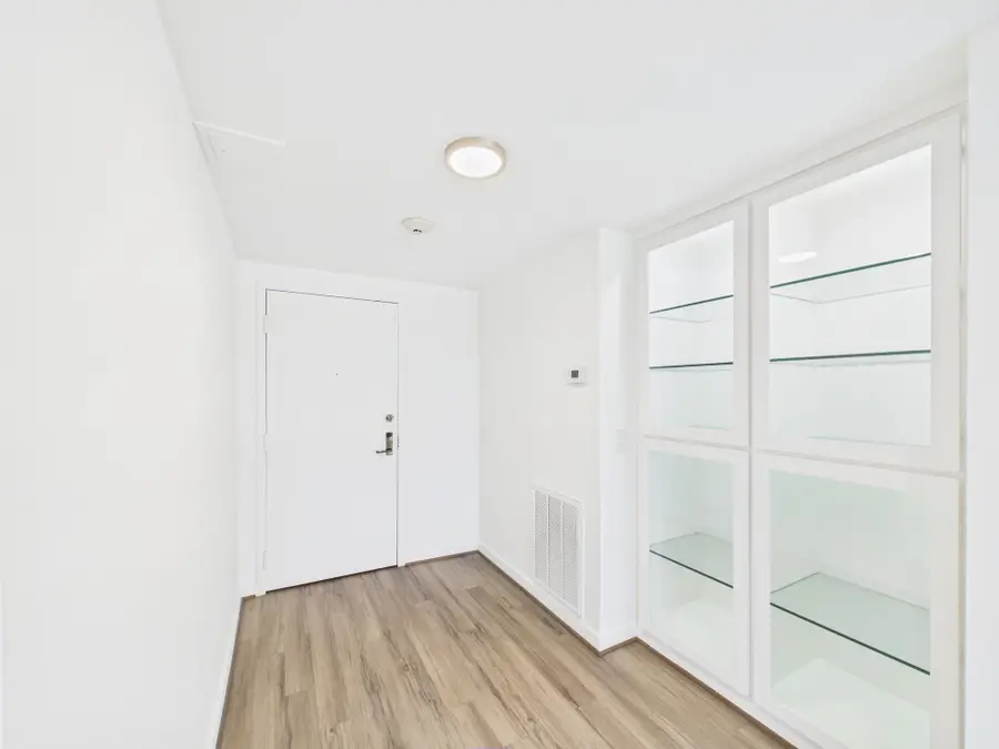 49 Briar Hollow Lane #304, Houston, TX 77027 - #3