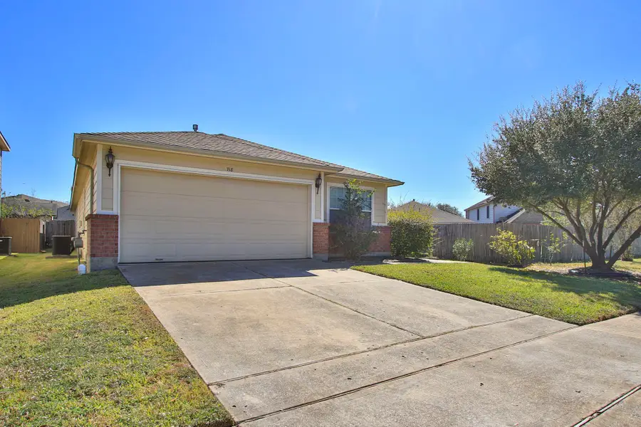 718 Sun Lodge Drive, Houston, TX 77073 - Image #3