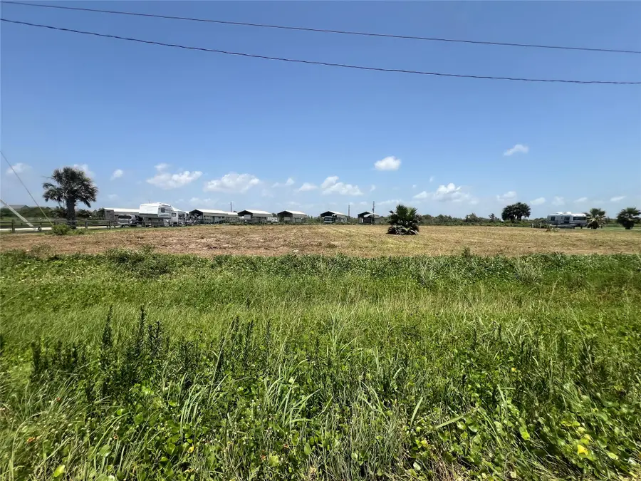 1421 Highway 87, Gilchrist, TX 77617 - #2