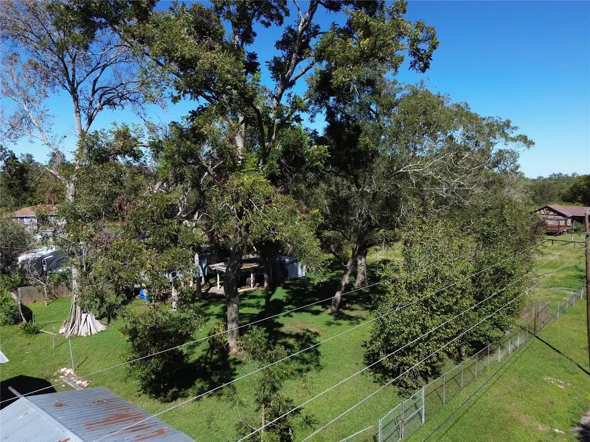 170 N County Road 30, Angleton, TX 77515 - Image #1