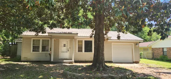 1908 Lee Street, Longview, TX 75604