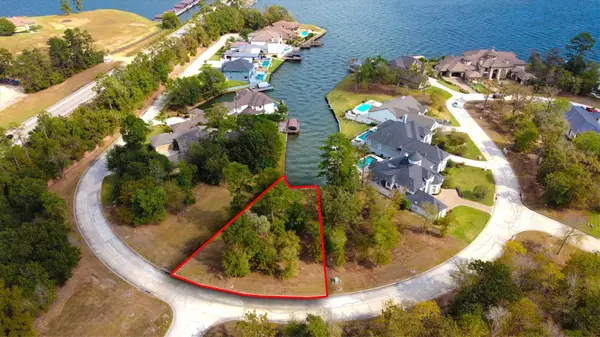 174 Bentwater Bay Drive, Montgomery, TX 77356