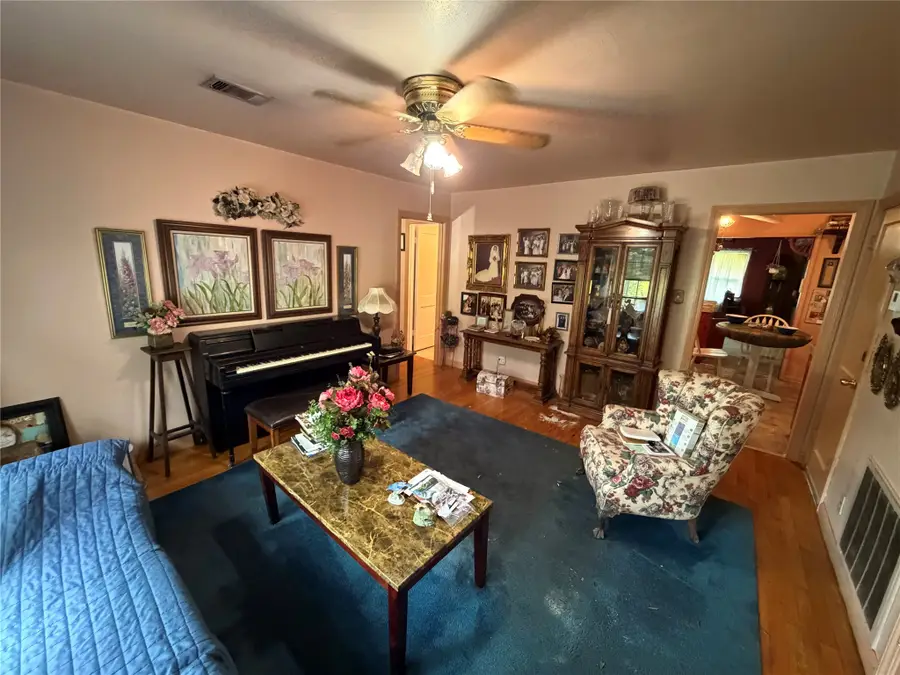 109 Dahlia Street, Orange, TX 77630 - #3