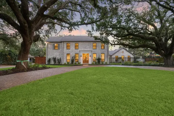 5665 Pine Forest Road, Houston, TX 77056