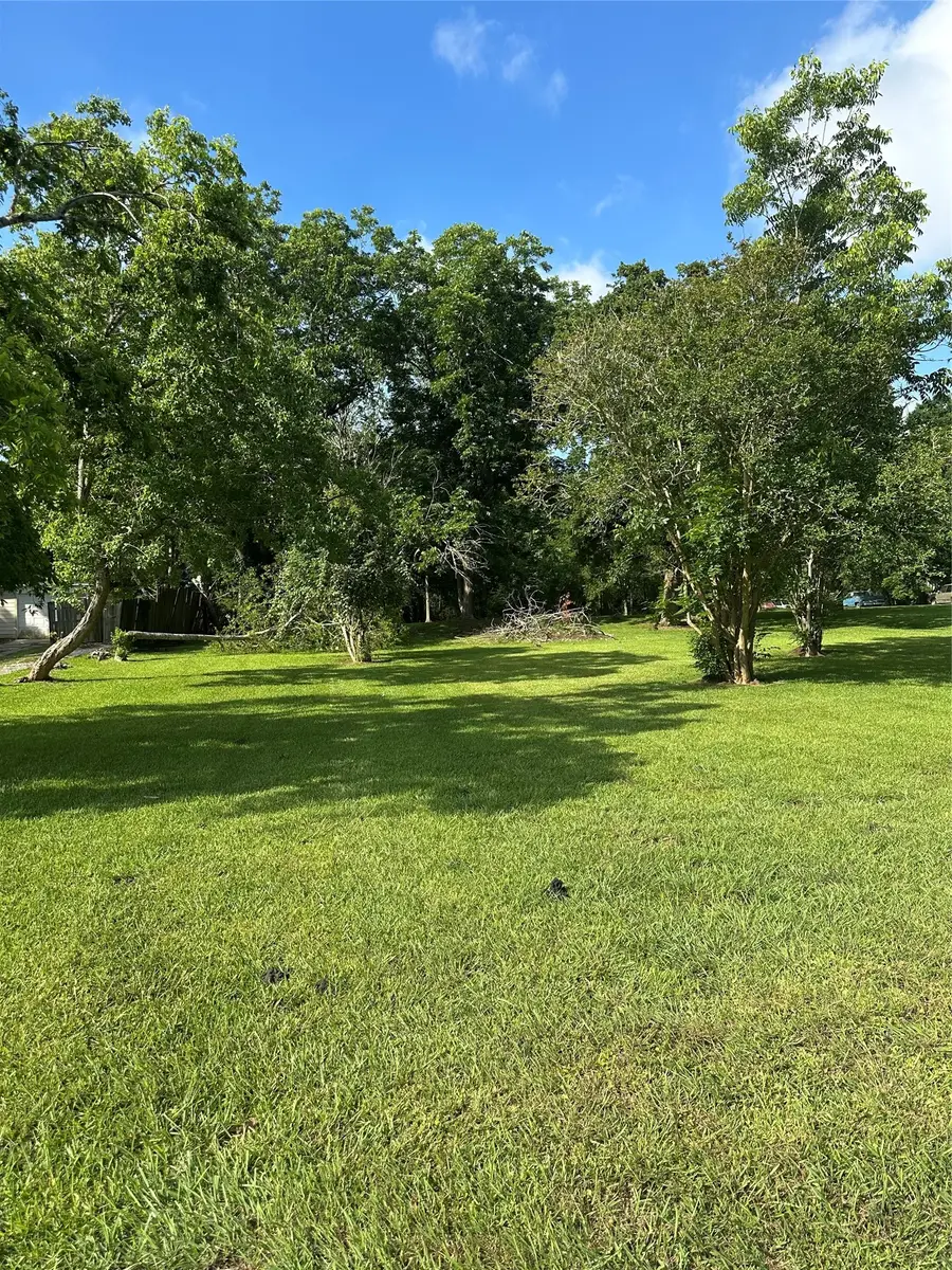 2307 E James Street, Baytown, TX 77520 - #3
