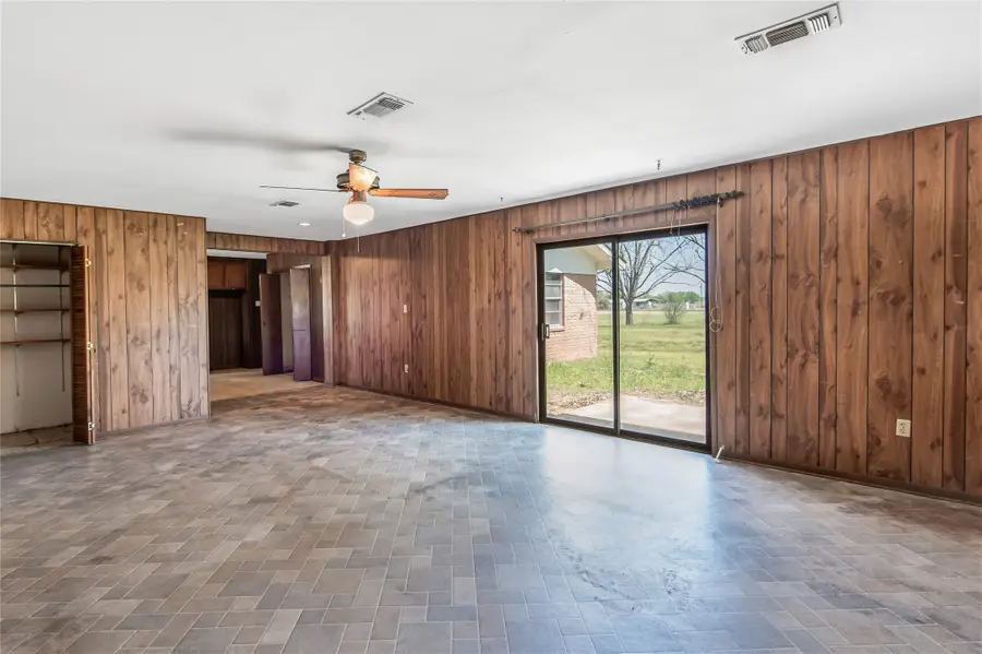 533 S Texas Street, Milano, TX 76556 - #2