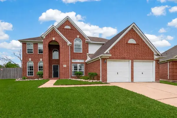 4227 N Webber Drive, Pearland, TX 77584