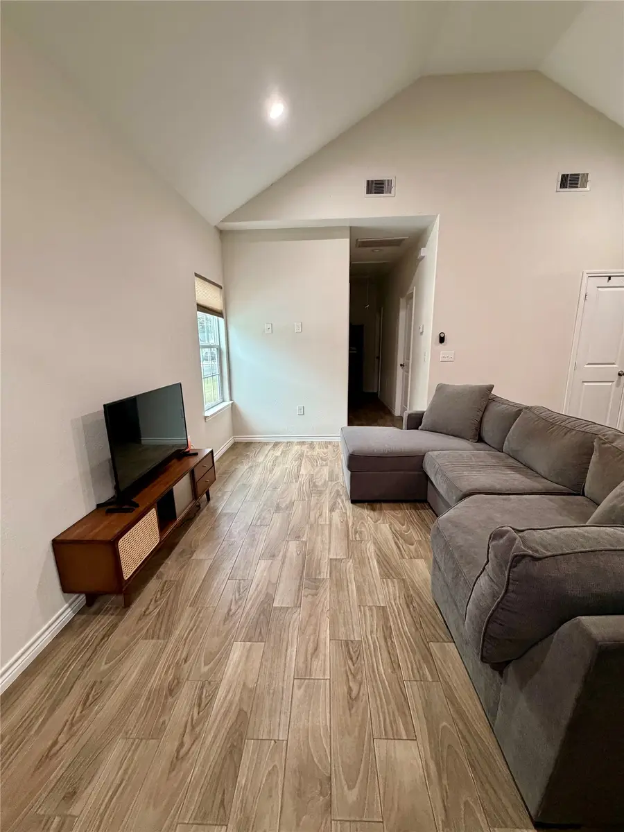 16601 E Ivanhoe, Montgomery, TX 77316 - #3