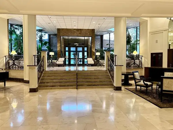 3525 Sage Road #704, Houston, TX 77056