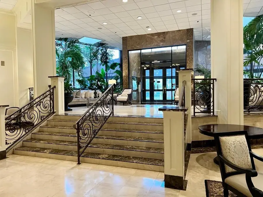 3525 Sage Road #704, Houston, TX 77056 - Image #2