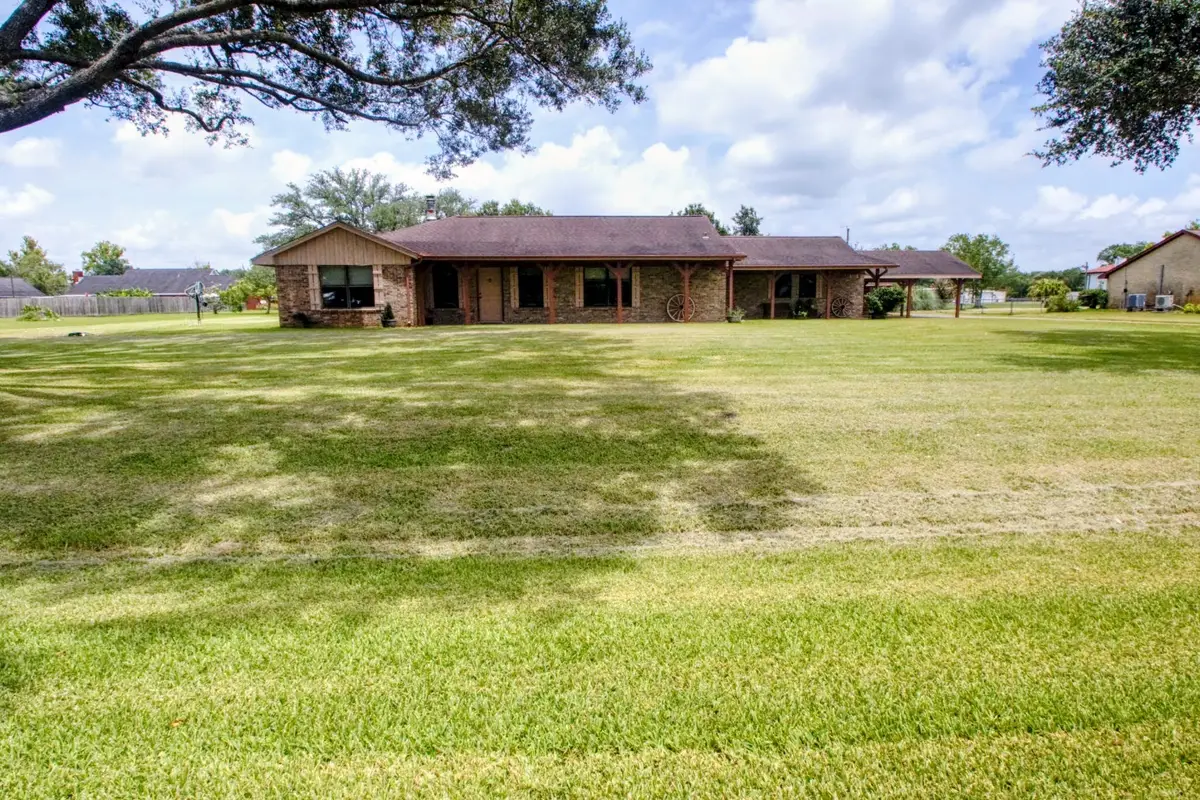 5201 W Zephyr Drive, Alvin, TX 77511 - #1