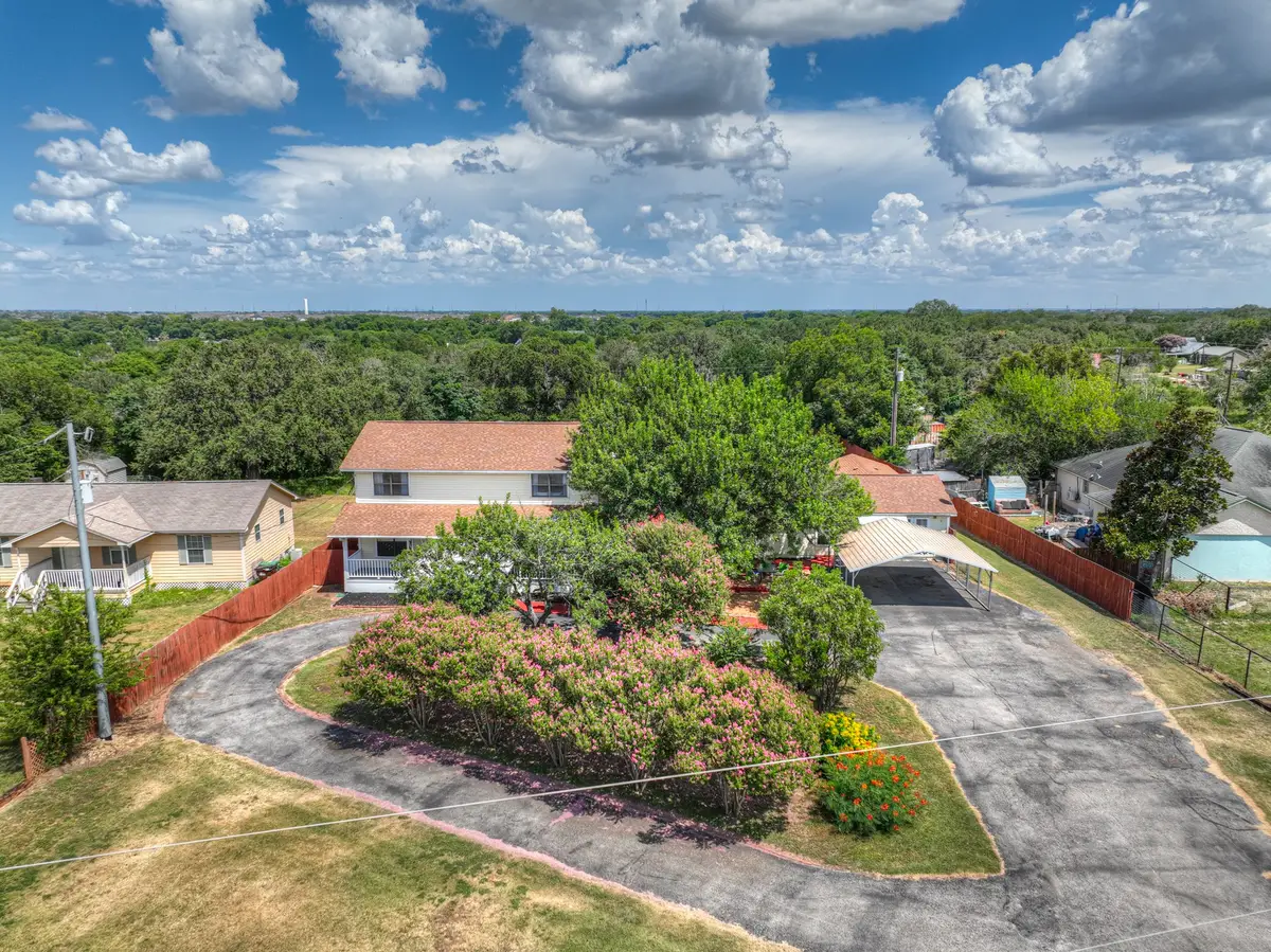 580 E Zipp Road, New Braunfels, TX 78130 - #1