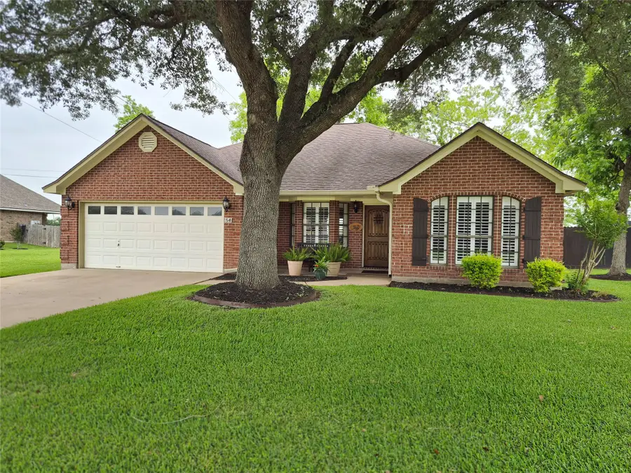 54 Zinnia Court, Lake Jackson, TX 77566 - #2