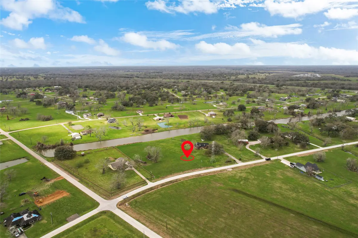 708 Winchester Trail, Angleton, TX 77515 - #1