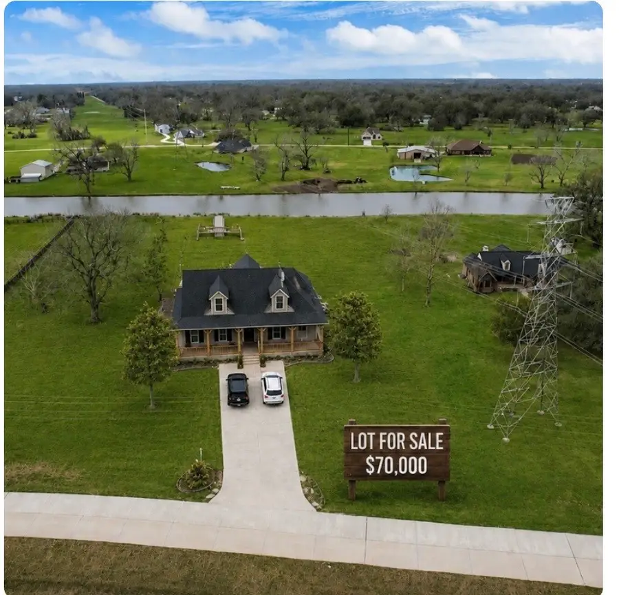 708 Winchester Trail, Angleton, TX 77515 - #3