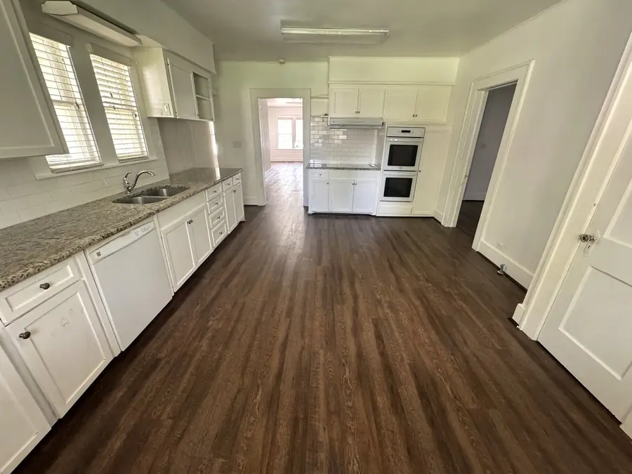 913 Fowlkes Street, Sealy, TX 77474 - #3