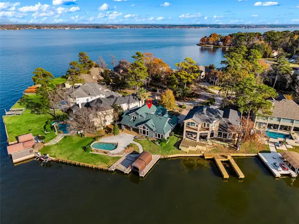 140 Fairwater Drive, Montgomery, TX 77356