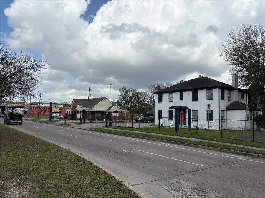 5902 Irvington, Houston, TX 77009 - #3