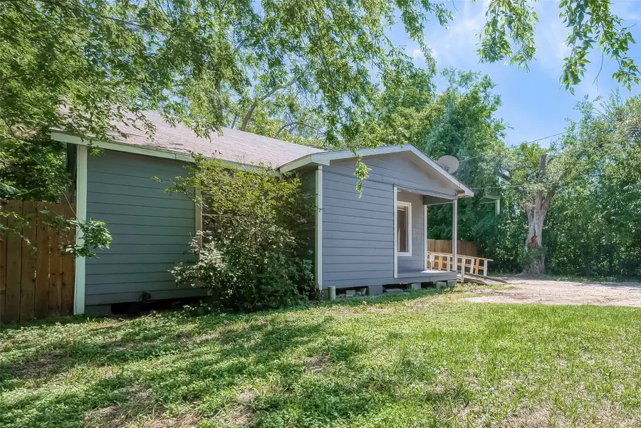 4810 Carmen Street, Houston, TX 77033 - #3