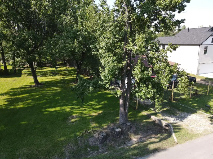 172 Caddo Road, Houston, TX 77078 - Image #3