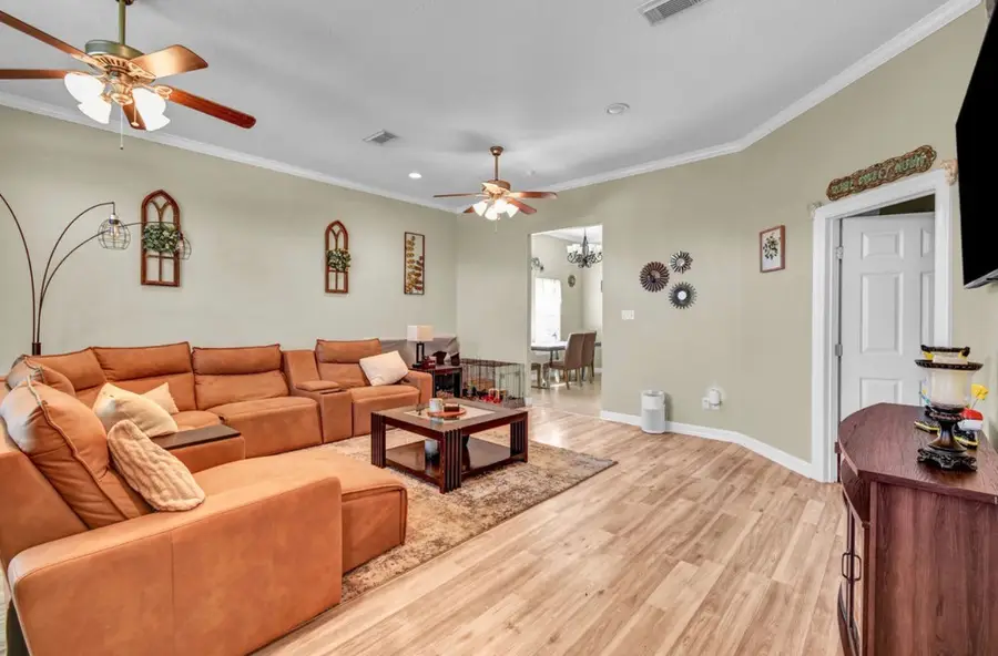 714 Moore Street, Richwood, TX 77566 - #2