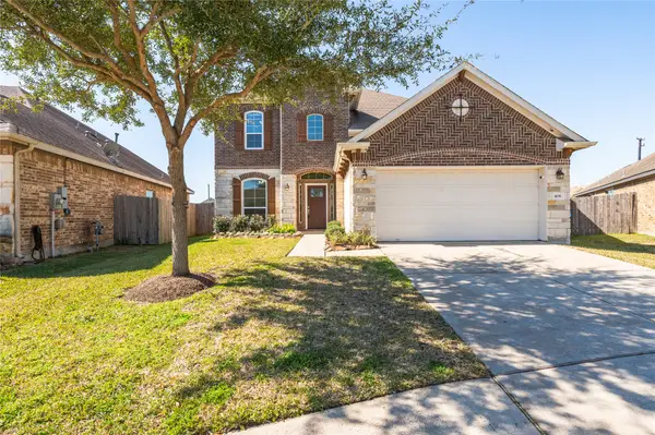 406 Forest Village Circle, La Marque, TX 77568