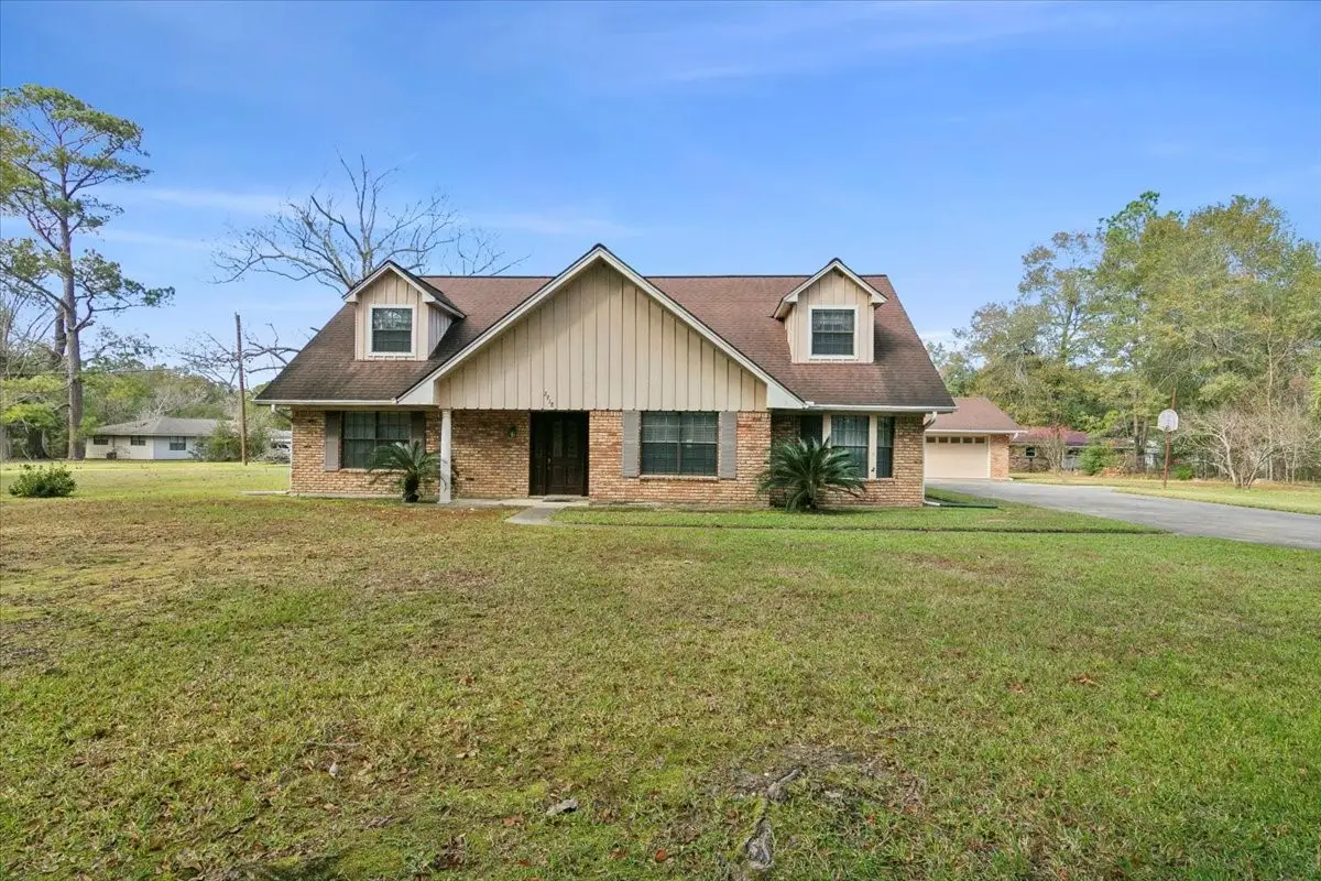 2918 Clark Circle, Orange, TX 77632 - Image #1