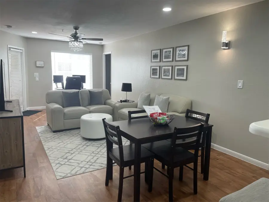 521 Southwest Parkway #204, College Station, TX 77840 - Image #2