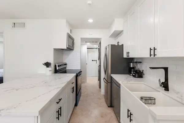 2750 Holly Hall Street #1111, Houston, TX 77707