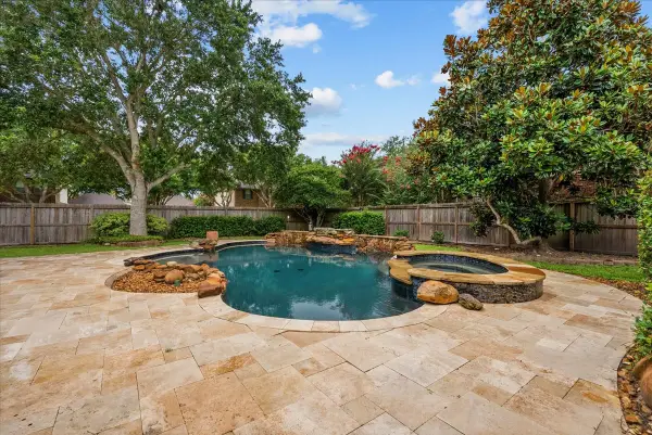 2876 Match Point Lane, Friendswood, TX 77546