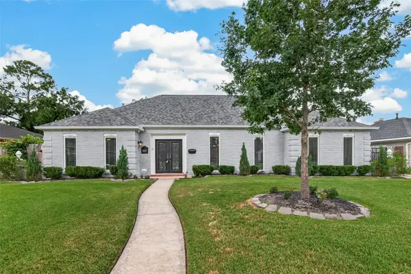 5007 Forest Nook Court, Houston, TX 77018