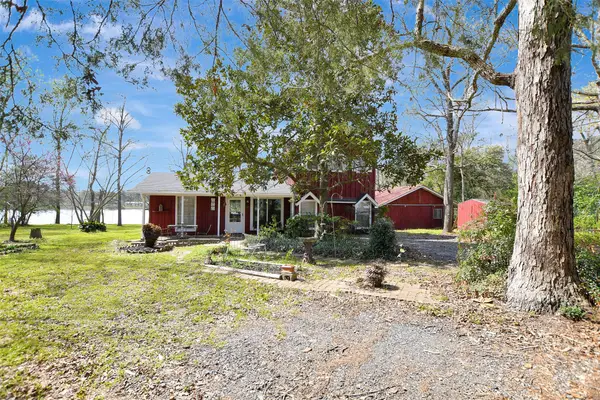 3820 Sam Houston Road, Willis, TX 77378