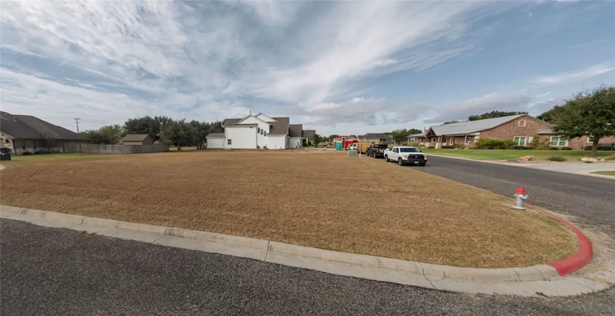 214 August Avenue, Shiner, TX 77984 - #1