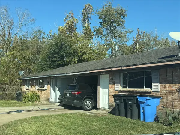 612 County Road 157, Alvin, TX 77511